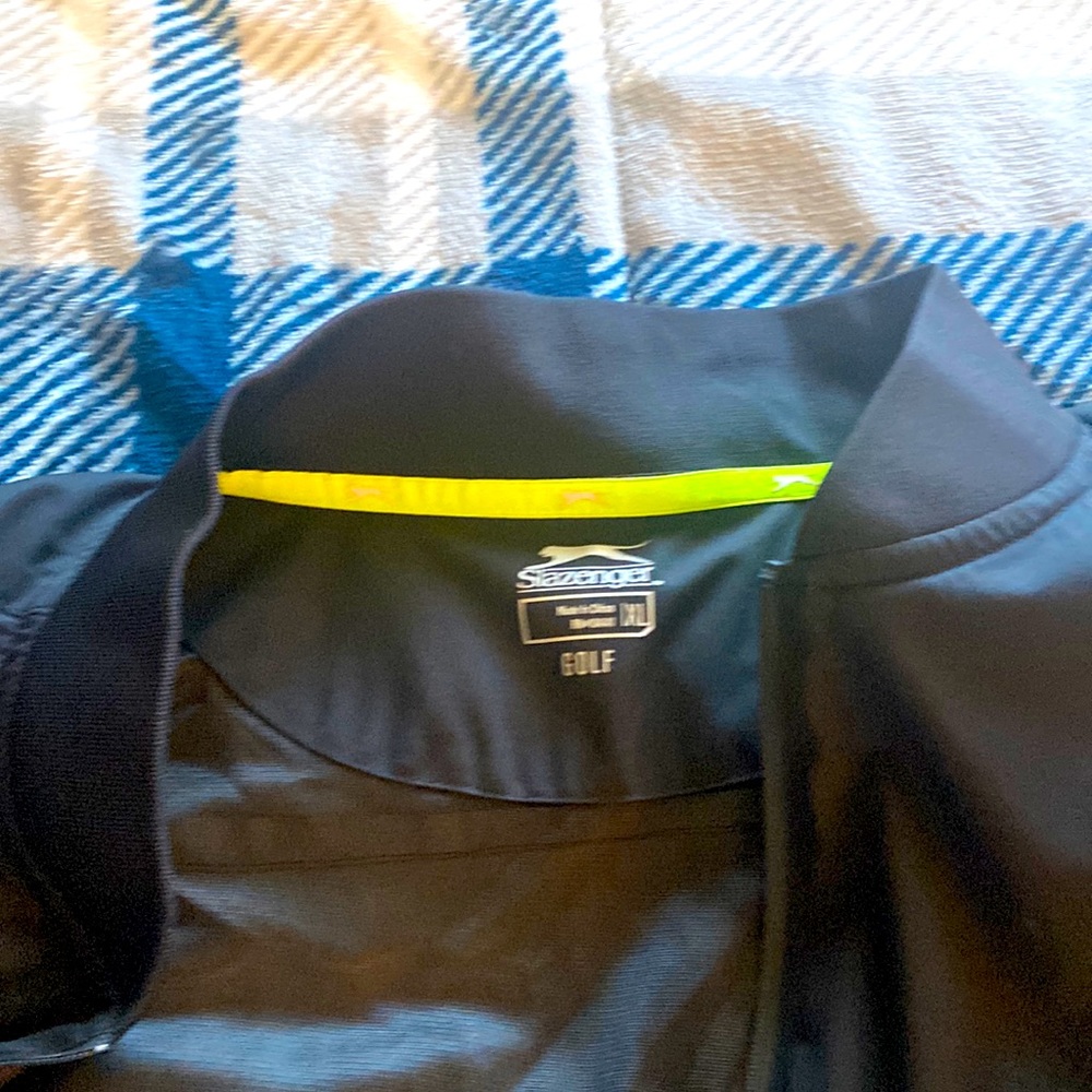 Slazenger Xl Mens golf pullover. Black